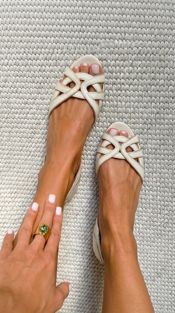 Sandalias Camilla Trenzadas | Crema Elegante