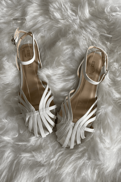 Sandalias Joya Vittoria | Brillo Dorado para Ocasiones Especiales