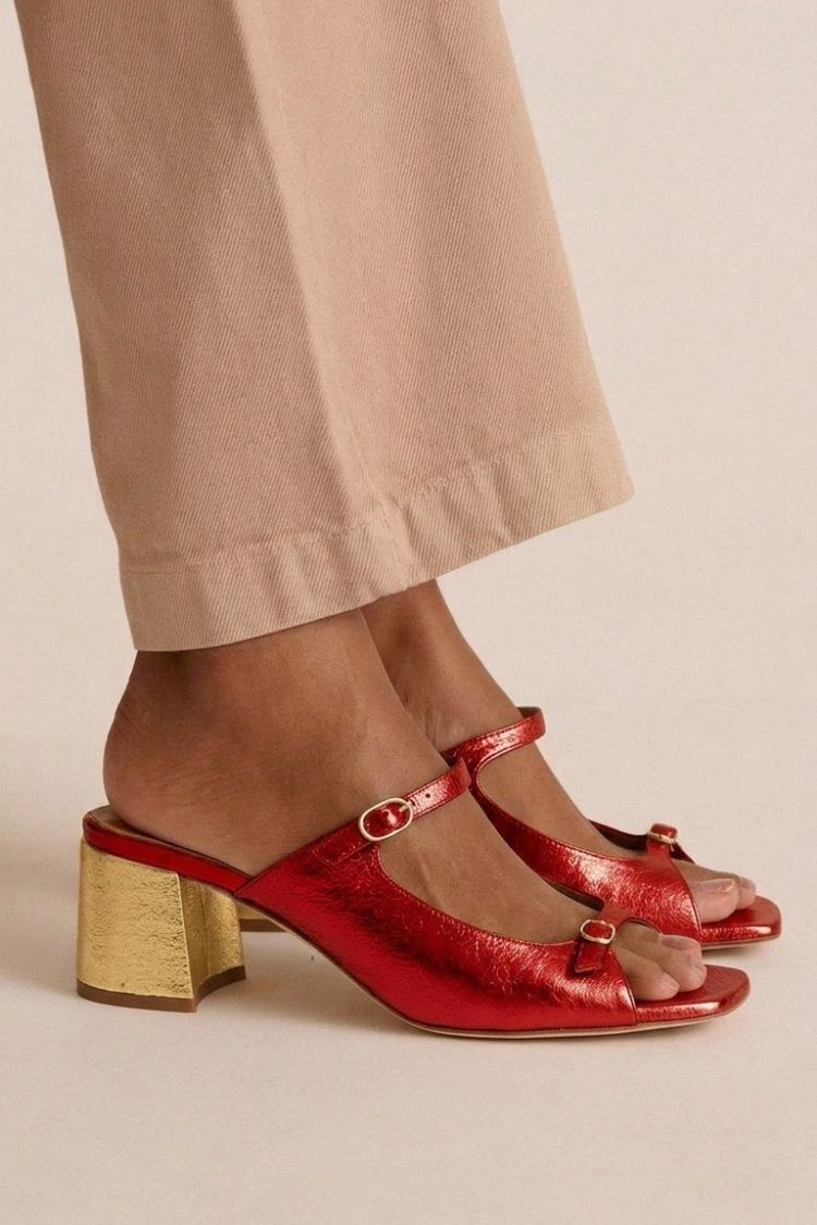 Sandalias Riviera Valentina | Elegancia Dorada para el Verano
