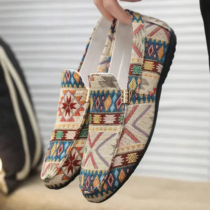 Detalle de las costuras del mocasín Salvatore