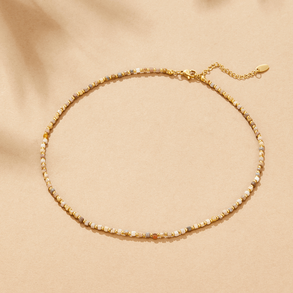 Collar Aroa puesto
