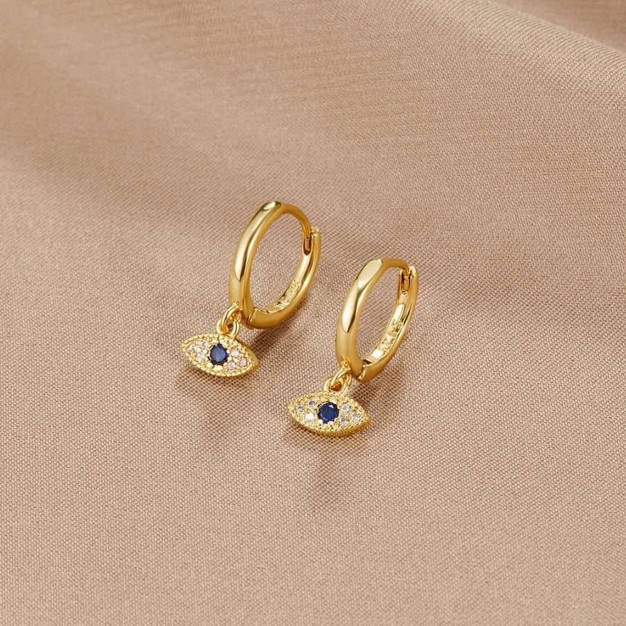 Pendientes Beatriz puestos