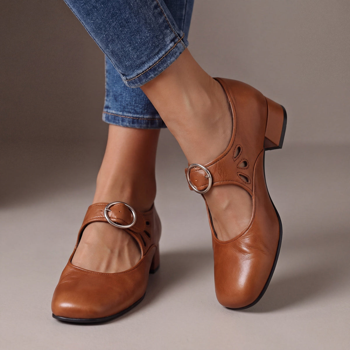 Tacones Josefina en kaki, vista frontal