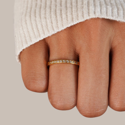 Anillo Ángela puesto
